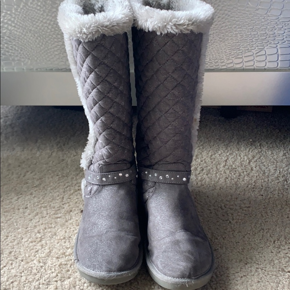 Gray paris blue boots
